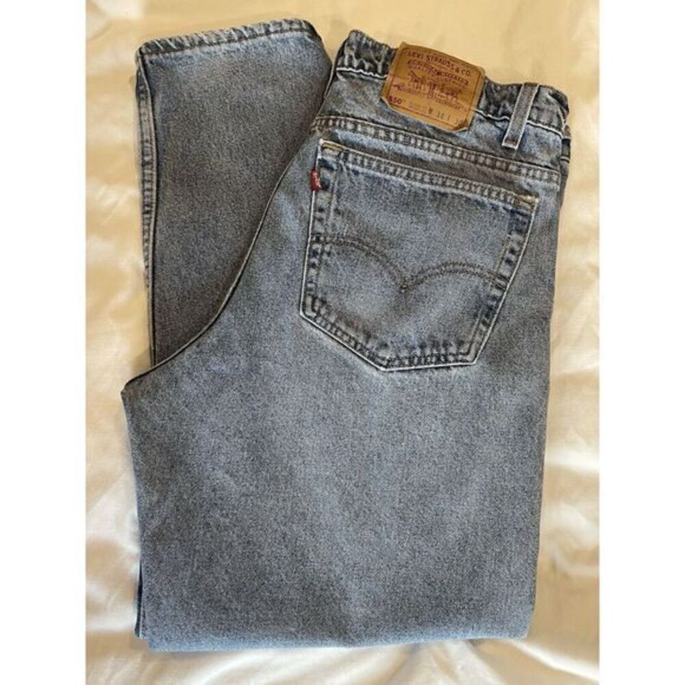 Vintage Levis 550 Jeans Mens‎ Relaxed Fit Tapered Distressed Wash Measures 38X32
